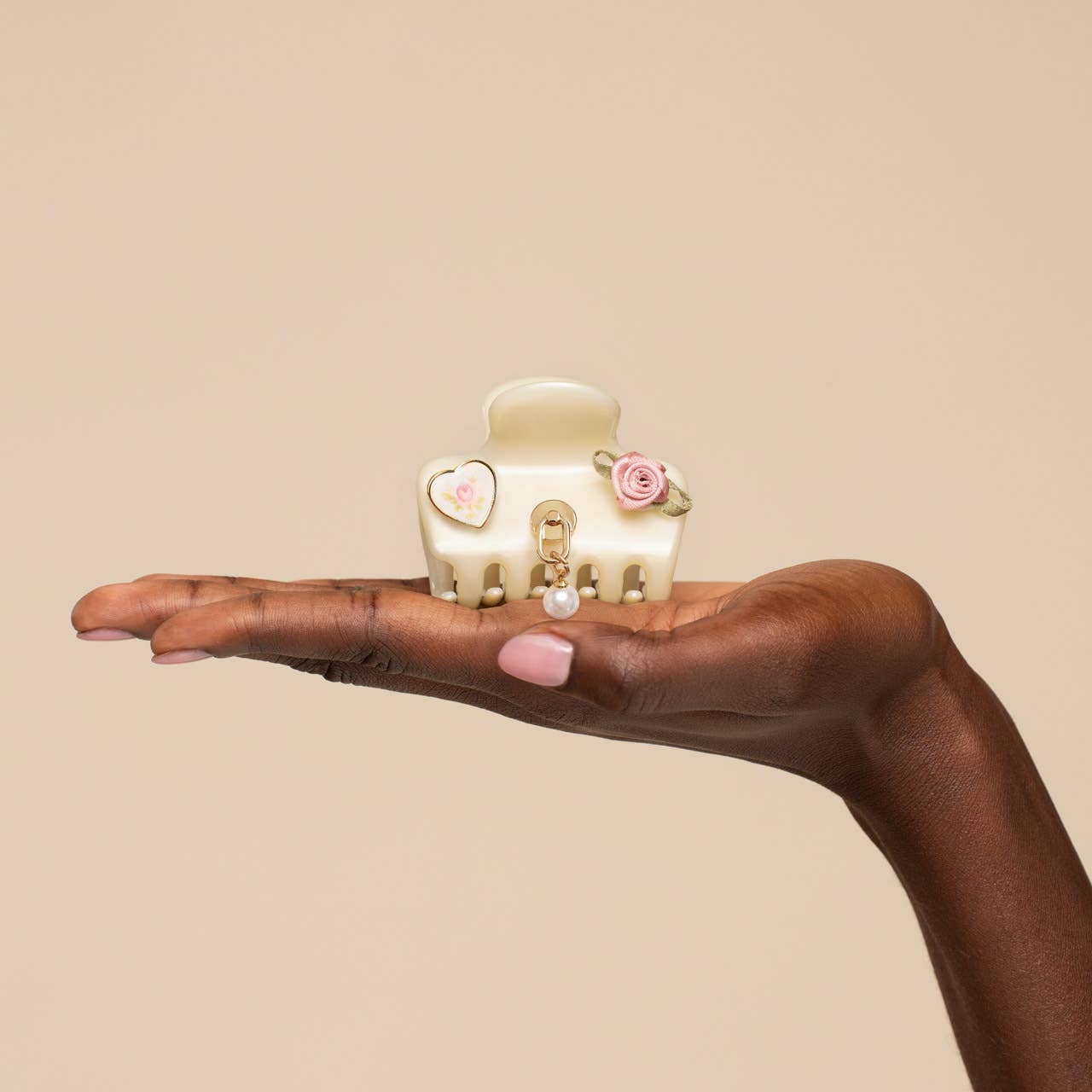 KitschPop™️ Cloud Clip 7pc Set Vintage - Pearlized Cream - Image 11
