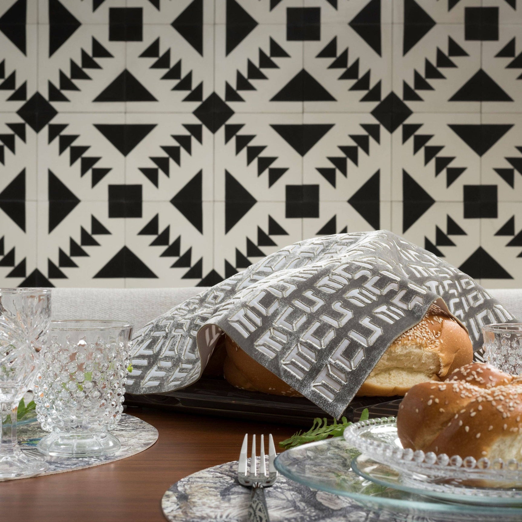Apeloig Collection Challah Cover Hebrew Type: Silver Leatherette - Image 12