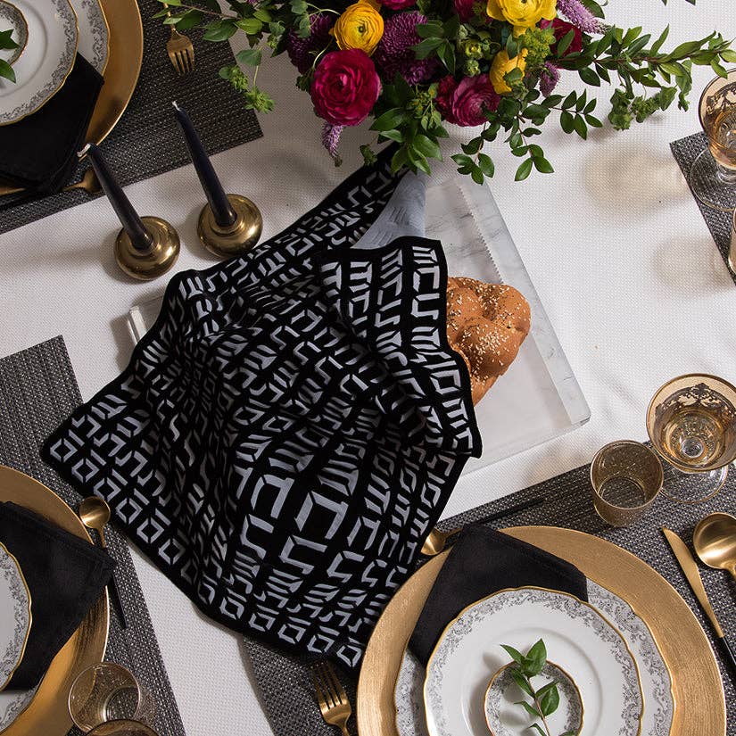 Challah Cover Hebrew Type: Black